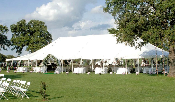 A typical all-white wedding tent